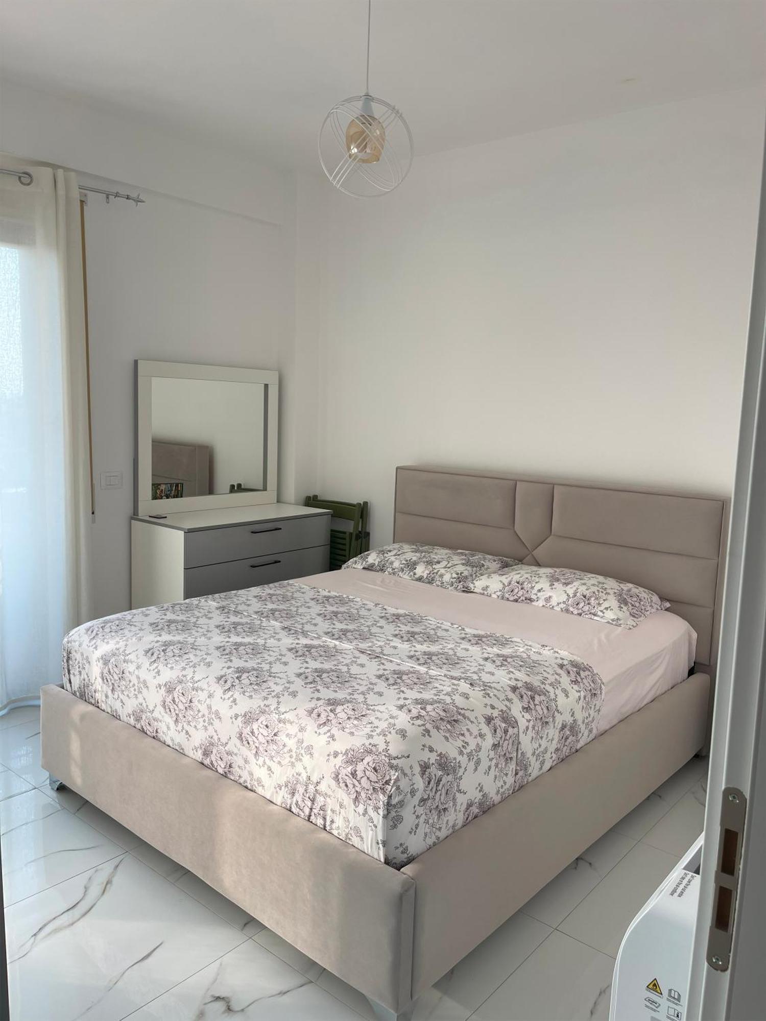 Sunset Apartment, Golem, Albania Seaview 公寓 Golem (Tirana)
